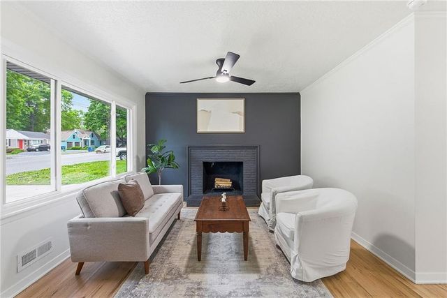 5800 W 75th Street, Prairie Village, KS 66208