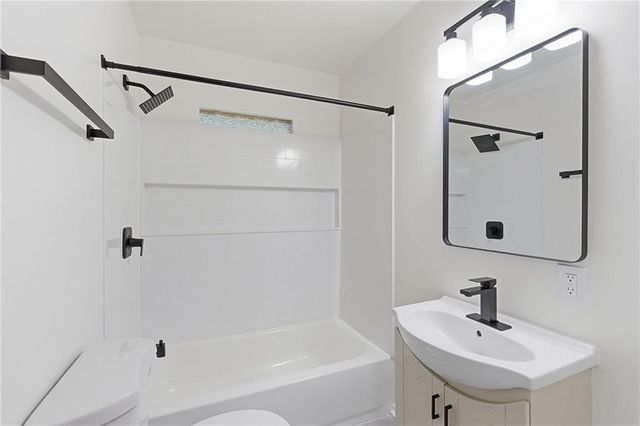 5800 W 75th Street, Prairie Village, KS 66208