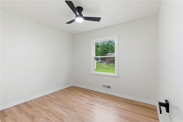 5800 W 75th Street, Prairie Village, KS 66208
