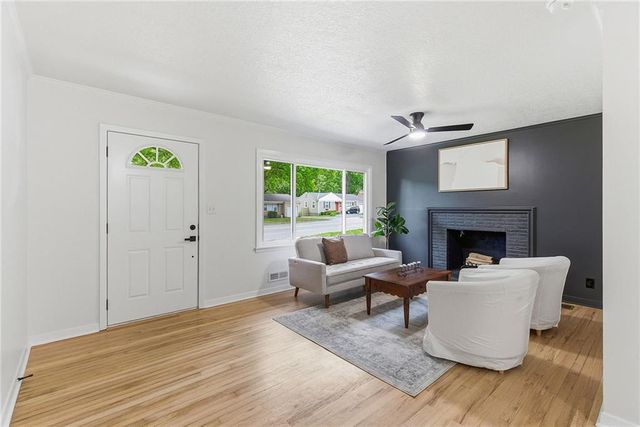 5800 W 75th Street, Prairie Village, KS 66208