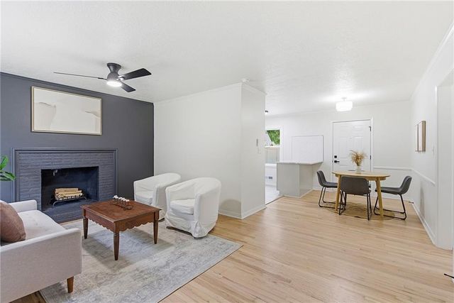 5800 W 75th Street, Prairie Village, KS 66208