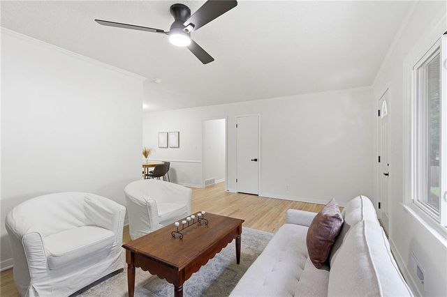 5800 W 75th Street, Prairie Village, KS 66208