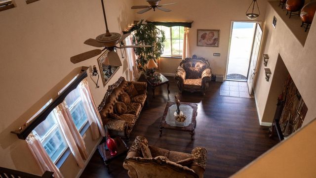 13403 Rivercrest Dr, Waterford, CA 95386