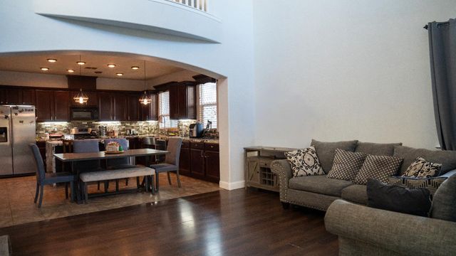 13403 Rivercrest Dr, Waterford, CA 95386