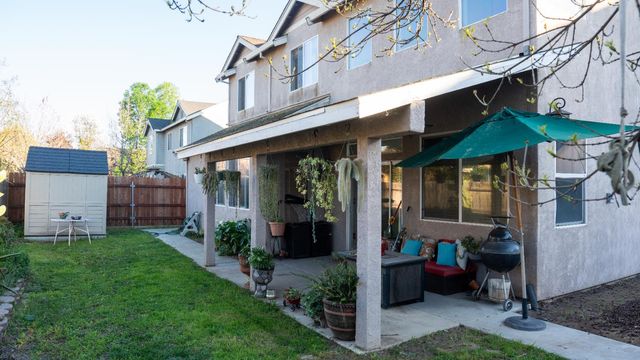 13403 Rivercrest Dr, Waterford, CA 95386
