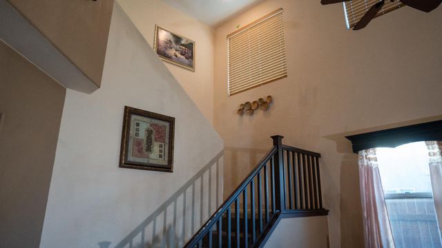 13403 Rivercrest Dr, Waterford, CA 95386