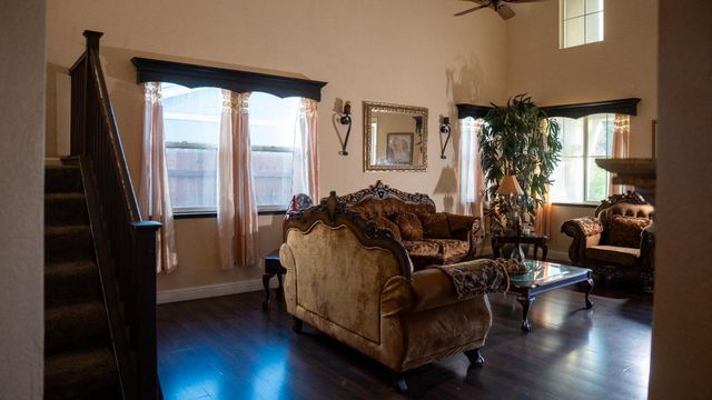 13403 Rivercrest Dr, Waterford, CA 95386