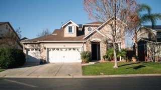 13403 Rivercrest Dr, Waterford, CA 95386