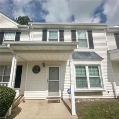 25 Treasure KY, Hampton, VA 23666