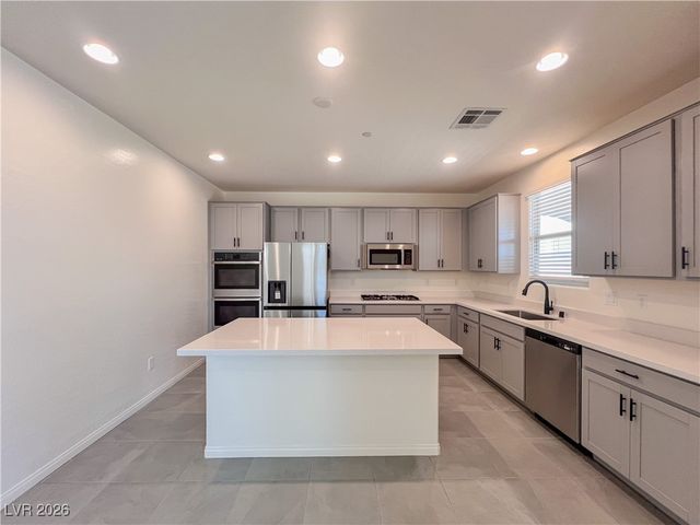 11870 River Hawk Avenue, Las Vegas, NV 89138