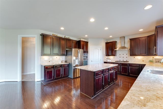 17486 Crestbrook Drive, Northville, MI 48168