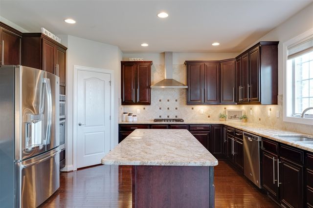 17486 Crestbrook Drive, Northville, MI 48168