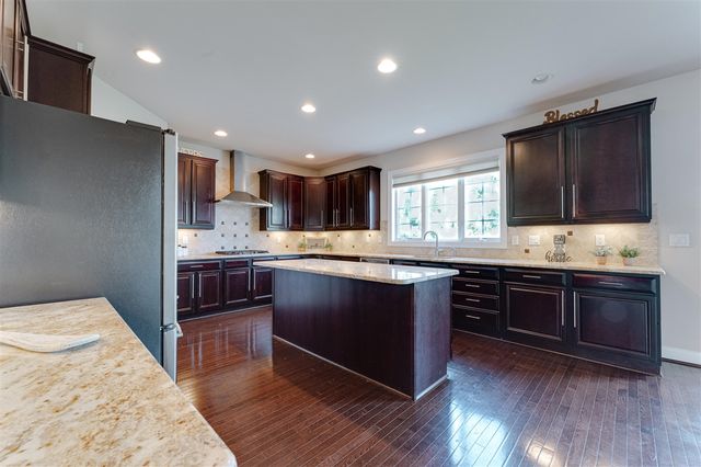 17486 Crestbrook Drive, Northville, MI 48168