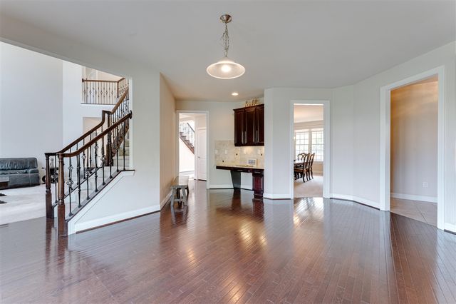 17486 Crestbrook Drive, Northville, MI 48168