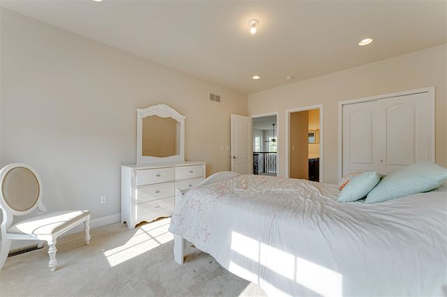 17486 Crestbrook Drive, Northville, MI 48168