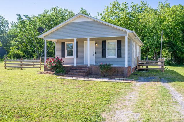 807 Willow Lane, Bessemer City, NC 28016