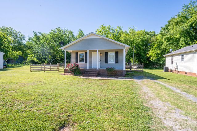 807 Willow Lane, Bessemer City, NC 28016