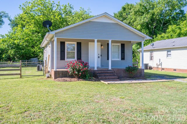 807 Willow Lane, Bessemer City, NC 28016