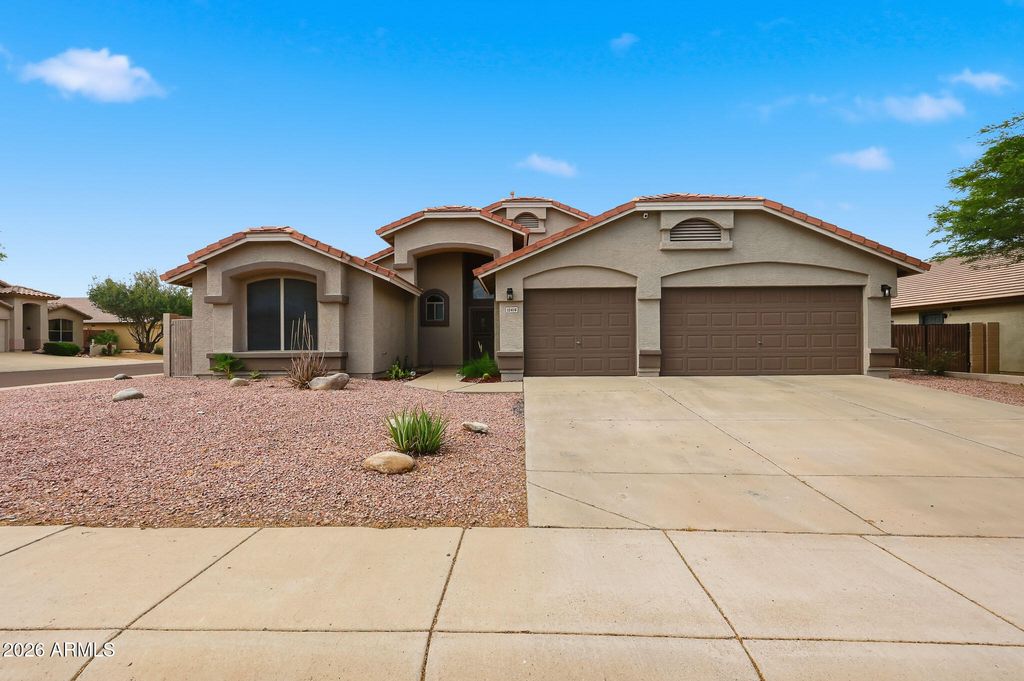10414 W DALEY Lane, Peoria, AZ 85383 — exterior