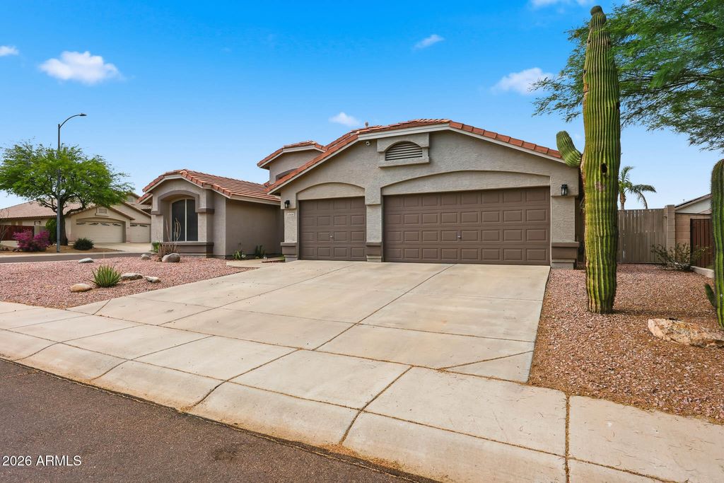 10414 W DALEY Lane, Peoria, AZ 85383 — photo 2