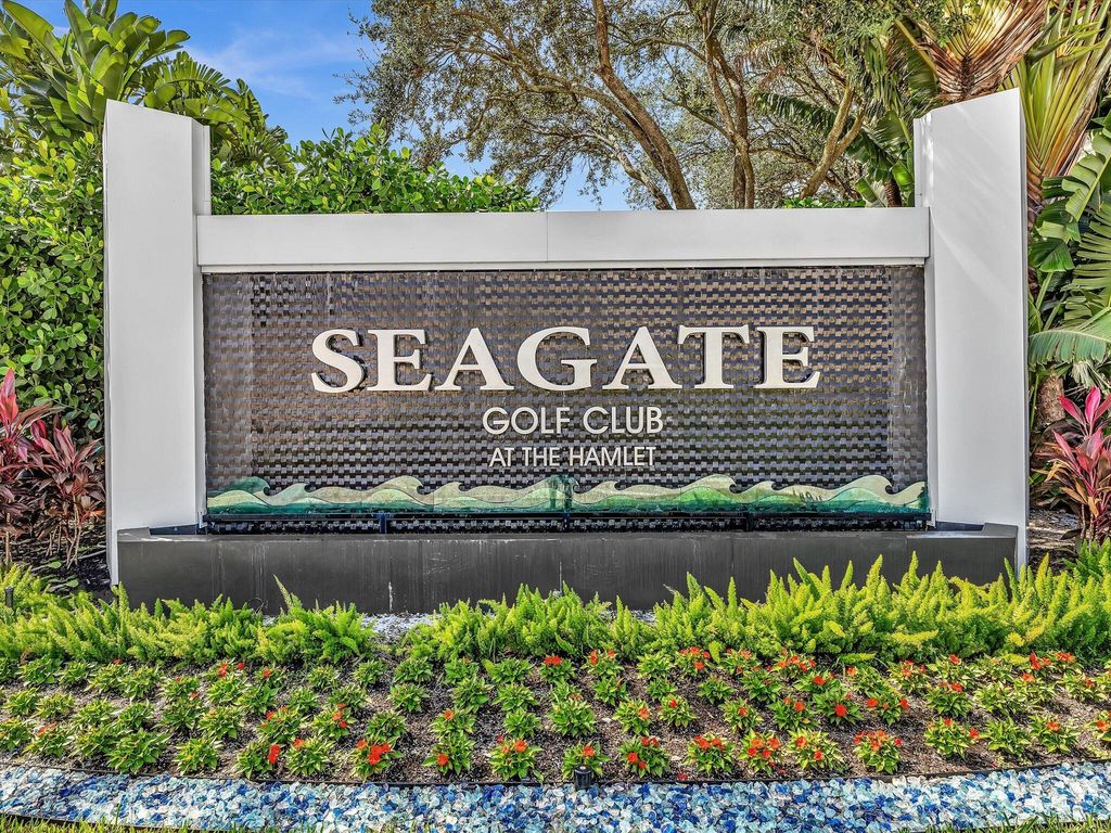 900 Greensward Lane 103-G, Delray Beach, FL 33445