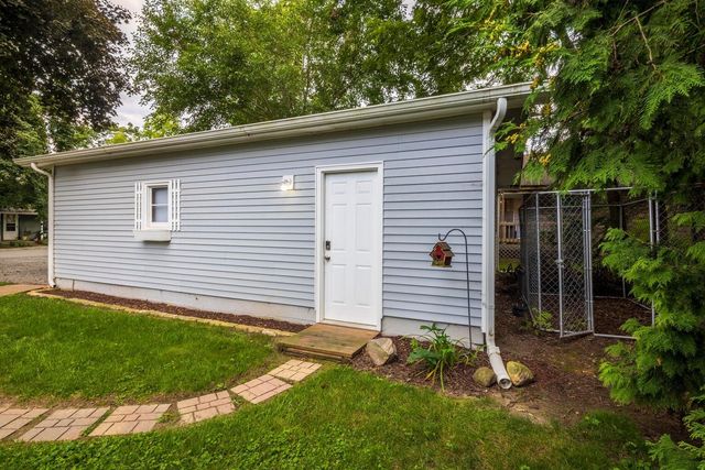 201 Will Street, Kouts, IN 46347