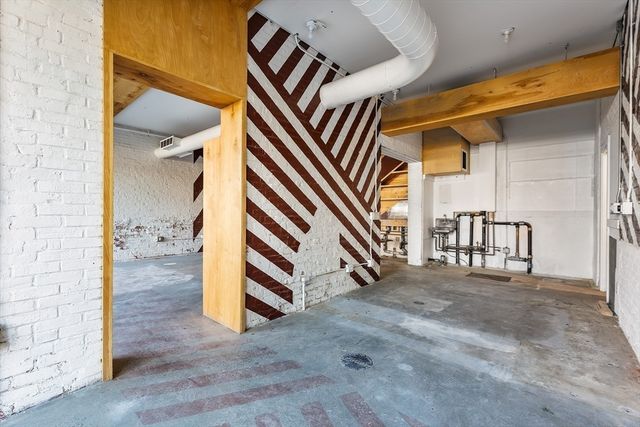 21 A Wormwood A, Boston, MA 02210