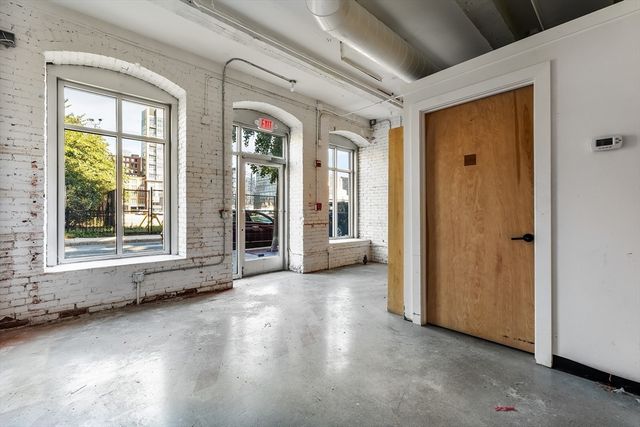 21 A Wormwood A, Boston, MA 02210