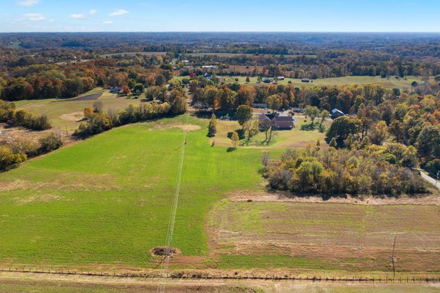 2641 Battle Creek Rd, Springfield, TN 37172