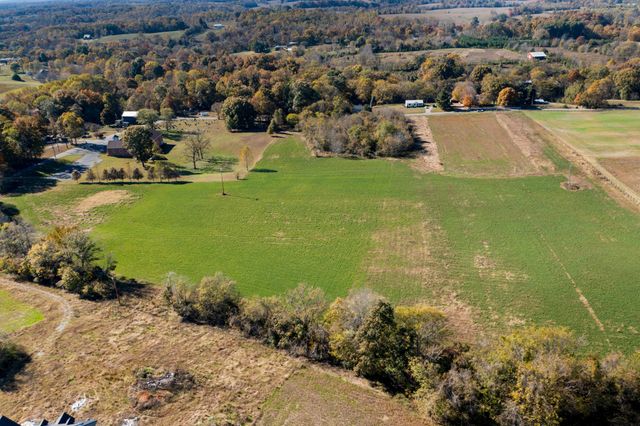 2641 Battle Creek Rd, Springfield, TN 37172