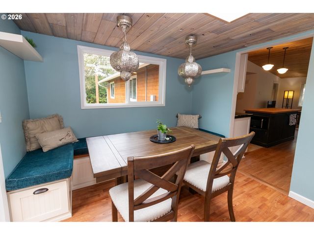 4726 SEA BREEZE Ln, Florence, OR 97439