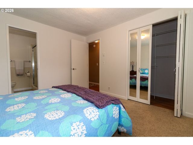 4726 SEA BREEZE Ln, Florence, OR 97439