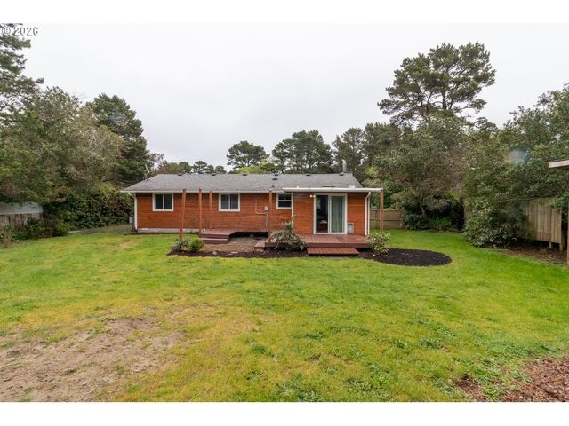 4726 SEA BREEZE Ln, Florence, OR 97439