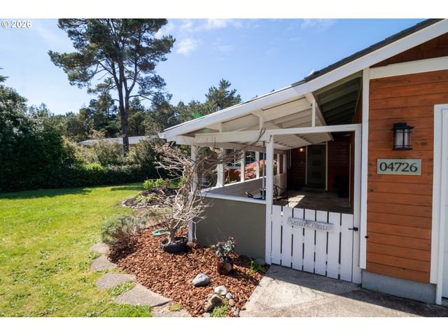 4726 SEA BREEZE Ln, Florence, OR 97439