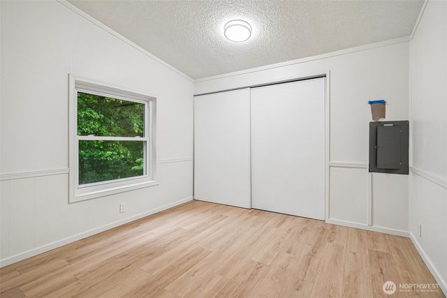 215 105th Avenue E, Edgewood, WA 98372