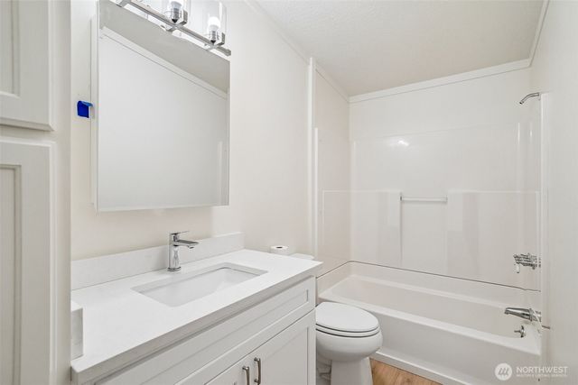 215 105th Avenue E, Edgewood, WA 98372