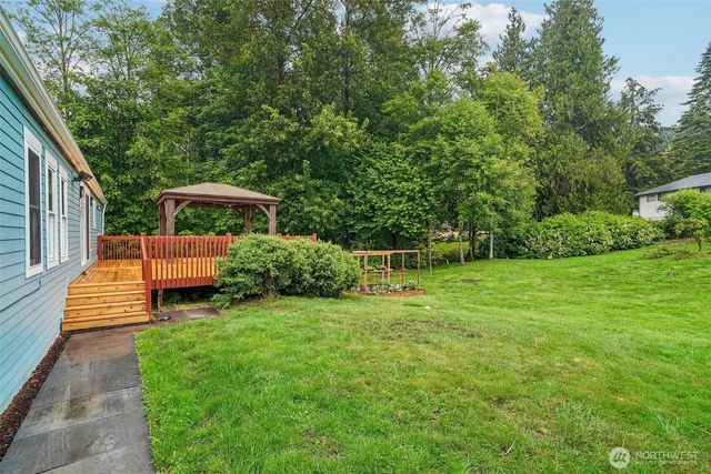 215 105th Avenue E, Edgewood, WA 98372