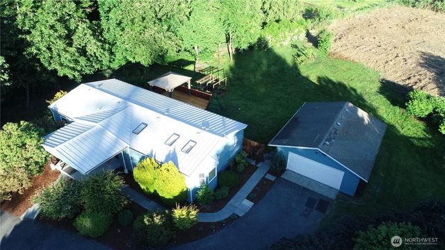 215 105th Avenue E, Edgewood, WA 98372