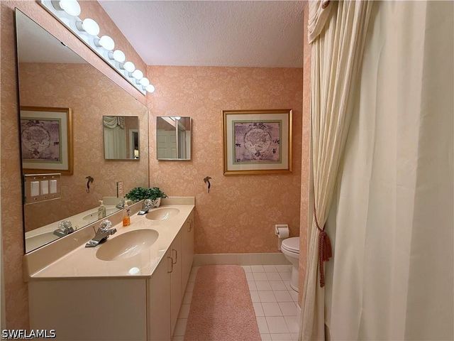 6580 Huntington Lakes CIR 202, Naples, FL 34119