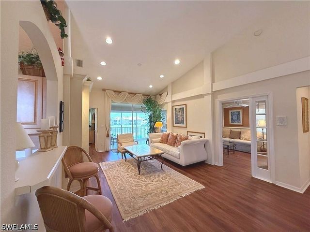 6580 Huntington Lakes CIR 202, Naples, FL 34119