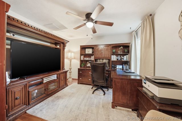 5915 E 164th Street S, Bixby, OK 74008