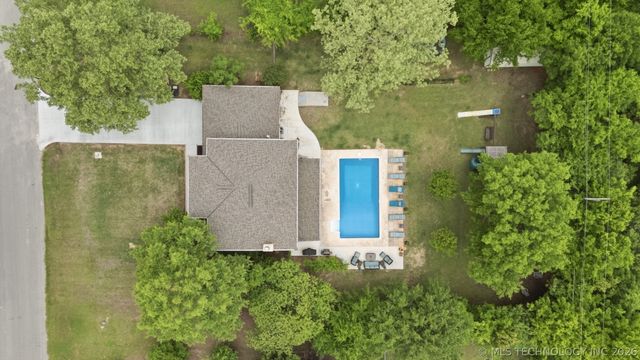 5915 E 164th Street S, Bixby, OK 74008