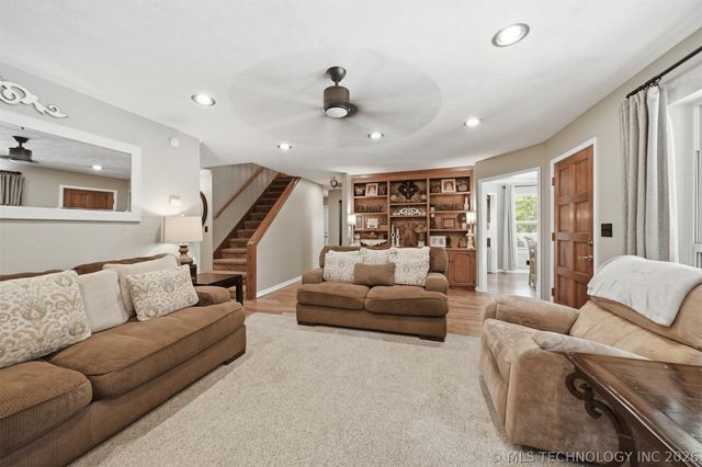 5915 E 164th Street S, Bixby, OK 74008