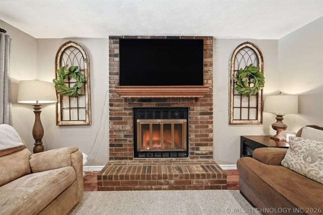 5915 E 164th Street S, Bixby, OK 74008