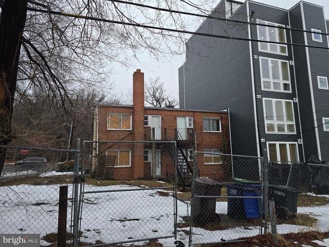 2101 M ST NE, Washington, DC 20002