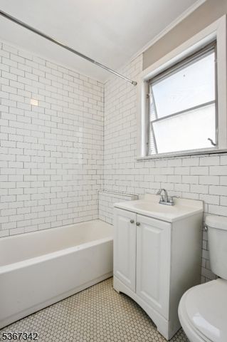 99 E Passaic Ave, Bloomfield Twp., NJ 07003