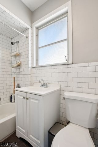 99 E Passaic Ave, Bloomfield Twp., NJ 07003