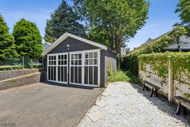 99 E Passaic Ave, Bloomfield Twp., NJ 07003