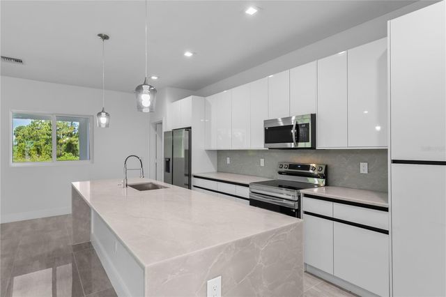 828 GENOA AVENUE S, Lehigh Acres, FL 33974
