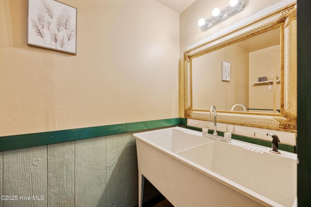 132 Edgewater Drive, Shiloh, NC 27974